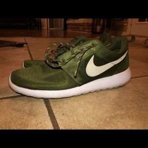 Nike Roshe Run Hunter Green